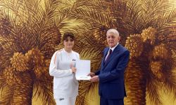 رشيد يستقبل شيلان أول عراقية تحملة شعلة الأولمبياد ويشيد بدورها